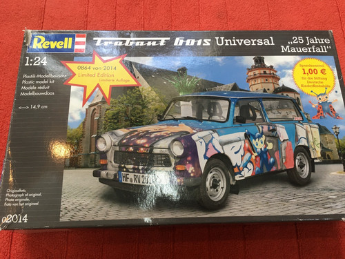 Revell trabant 601s - 1:24,